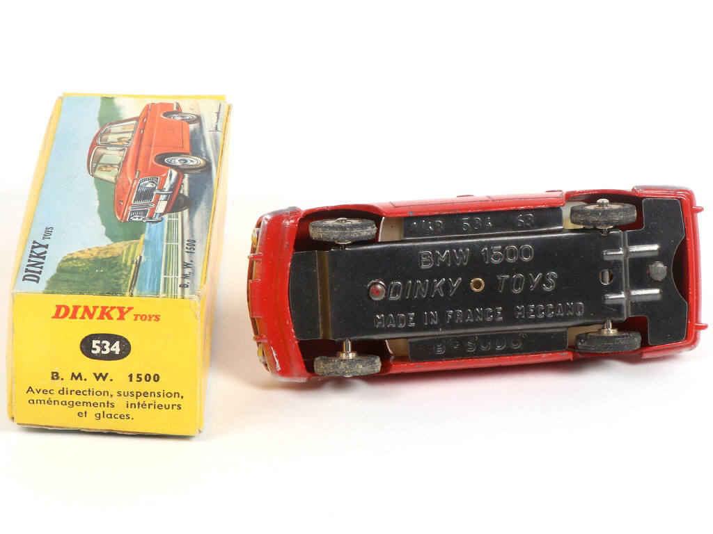 Lot 317 - DINKY TOYS (FRANCE) (1)