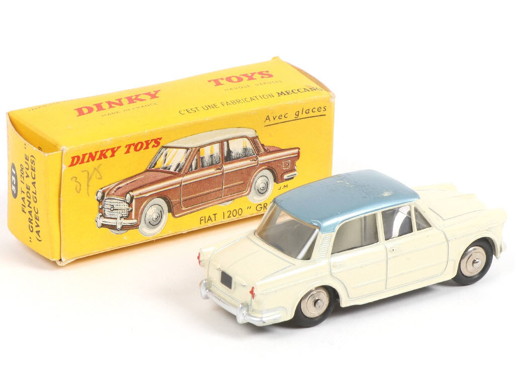 Lot 309 - DINKY TOYS (FRANCE) (1)