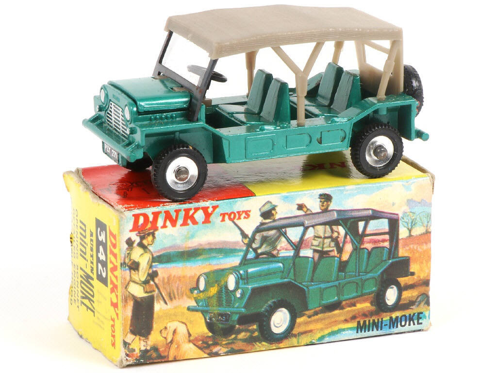Lot 213 - DINKY TOYS (GB) (1)