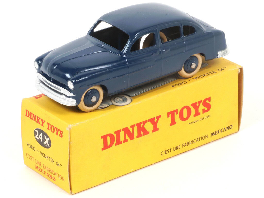 Lot 299 - DINKY TOYS (FRANCE) (1)