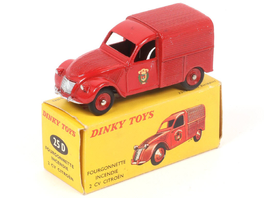 Lot 307 - DINKY TOYS (FRANCE) (1)