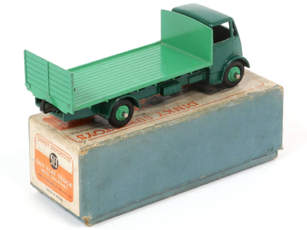 Lot 219 - DINKY TOYS (GB) (1)