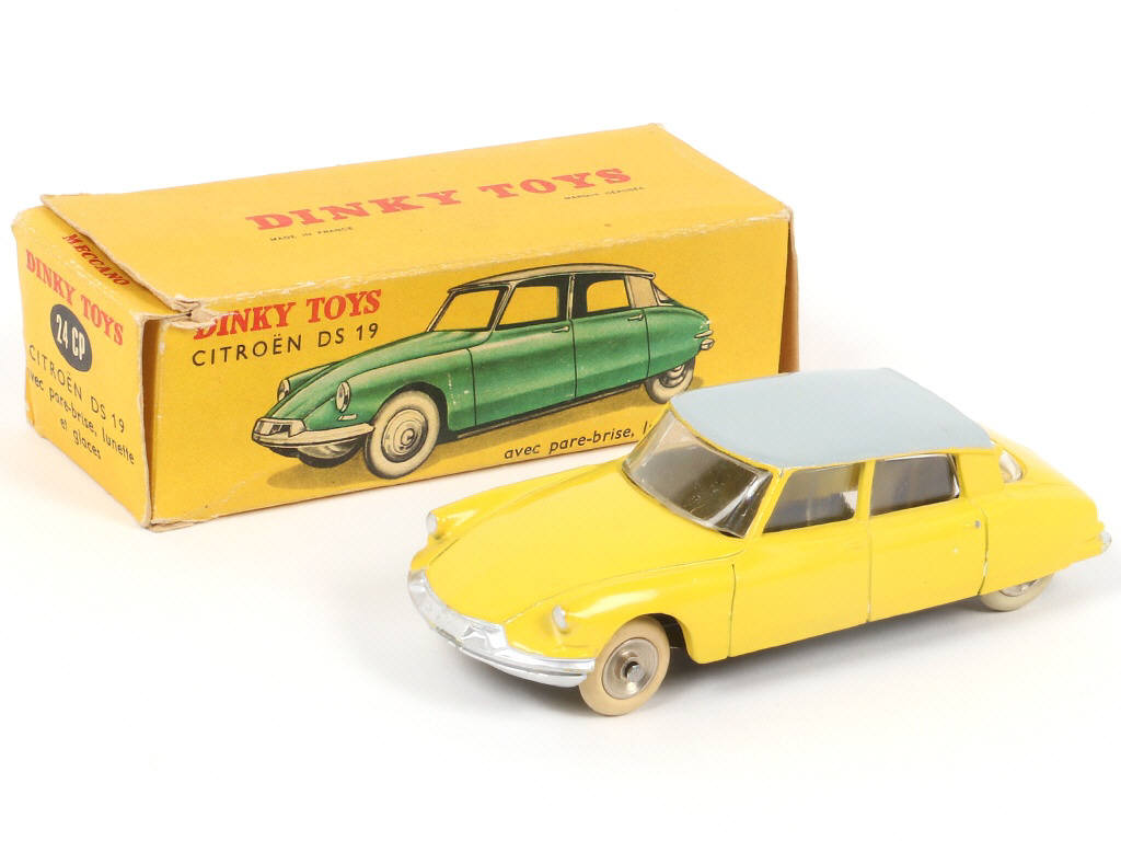 Lot 304 - DINKY TOYS (FRANCE) (1)