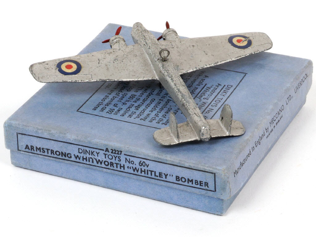 Lot 239 - DINKY TOYS (GB) (1)