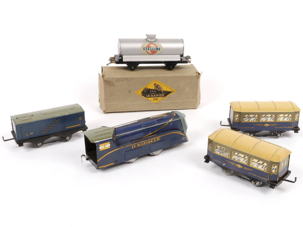 Lot 57 - L.R. 'O' (FRANCE) (5)