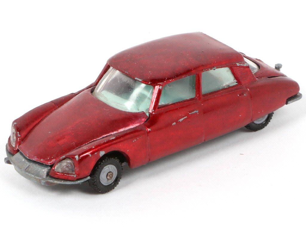 Lot 35 - MAJORETTE (FRANCE) (1)