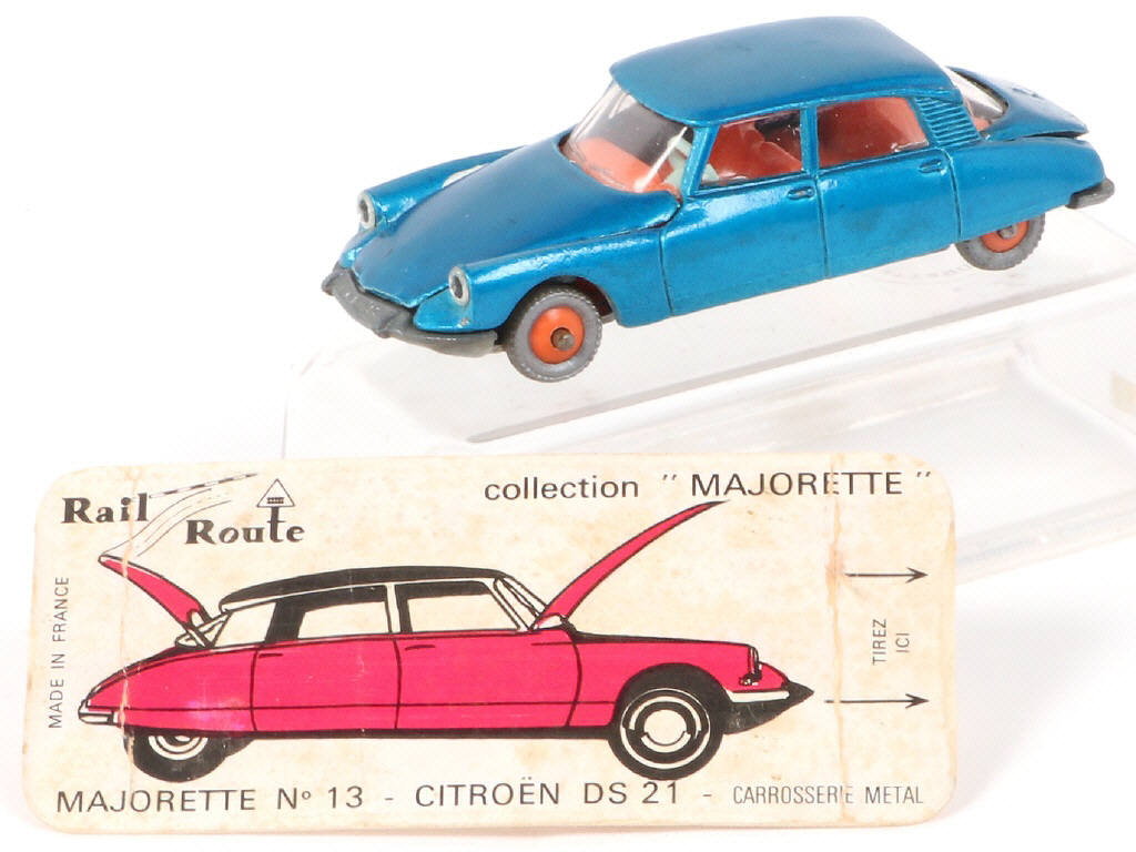 Lot 34 - MAJORETTE (FRANCE) (1)
