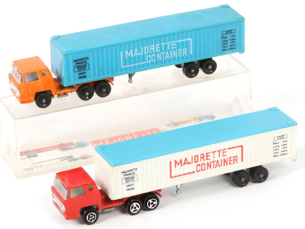 Lot 203 - MAJORETTE (FRANCE) (2)