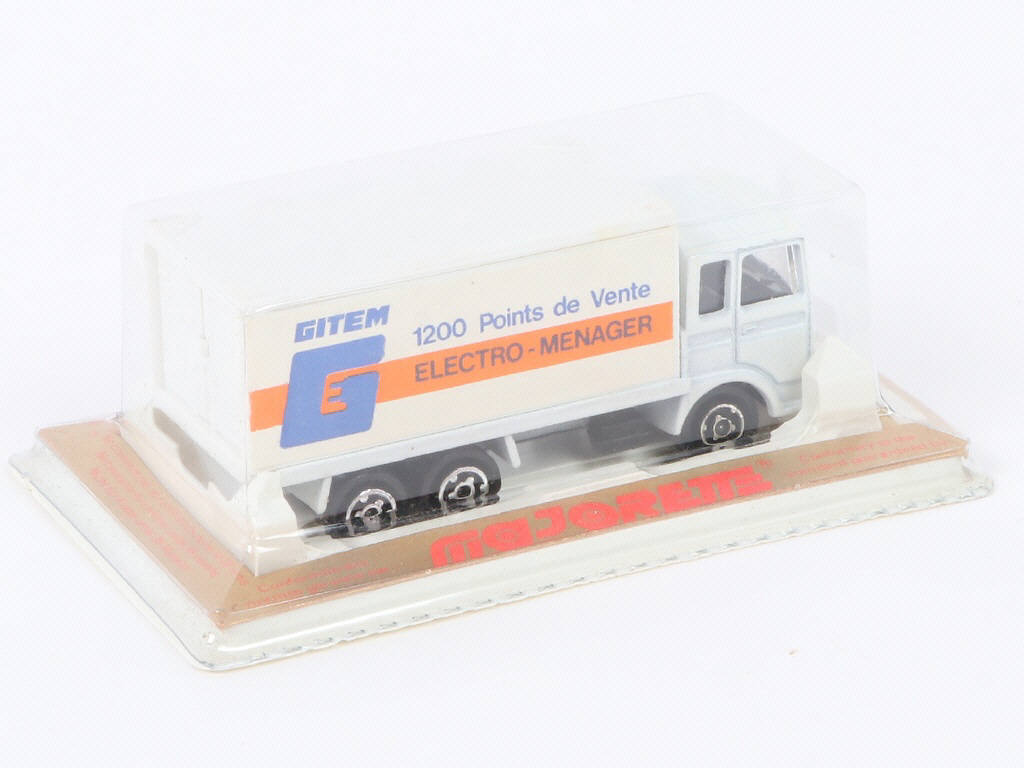Lot 64 - MAJORETTE (FRANCE) (1)