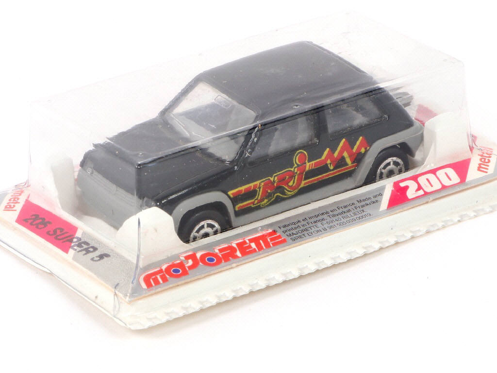 Lot 46 - MAJORETTE (FRANCE) (1)