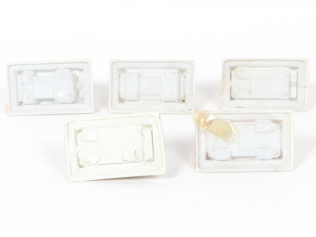 Lot 238 - MAJORETTE (FRANCE) (5)