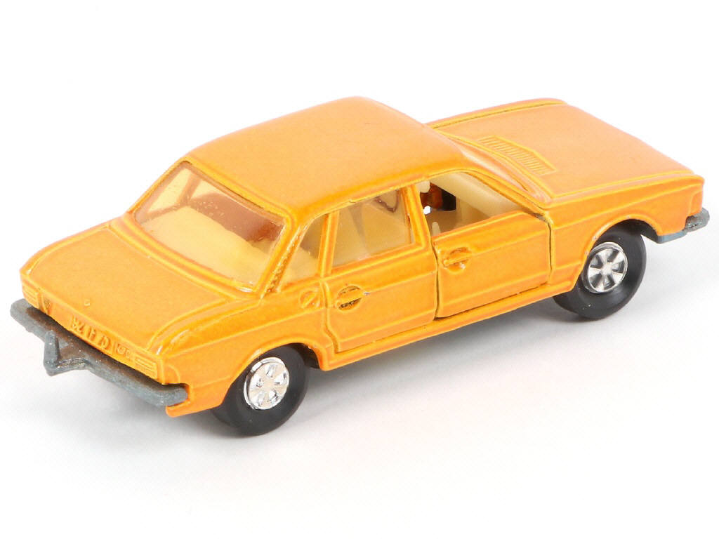 Lot 55 - MAJORETTE (FRANCE) (1)