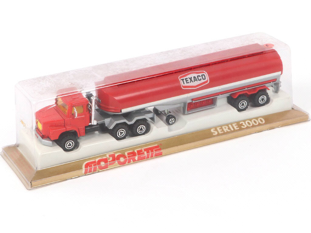 Lot 142 - MAJORETTE (FRANCE) (1)