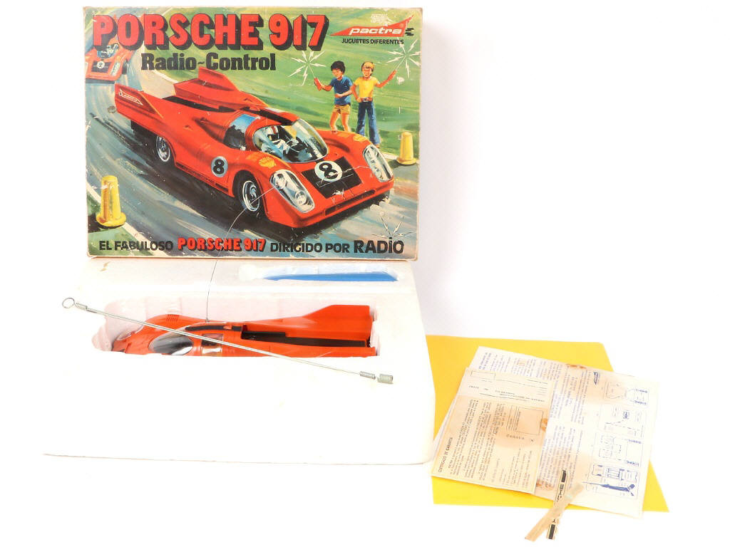 Lot 46 - DIVERS (5)