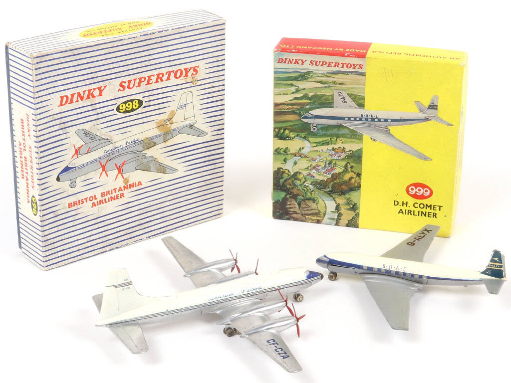 Lot 318 - DINKY TOYS (GB) (1)