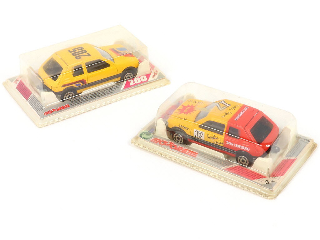 Lot 255 - MAJORETTE (FRANCE) (2)