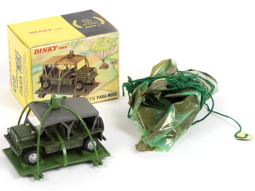 Lot 311 - DINKY TOYS (GB) (1)