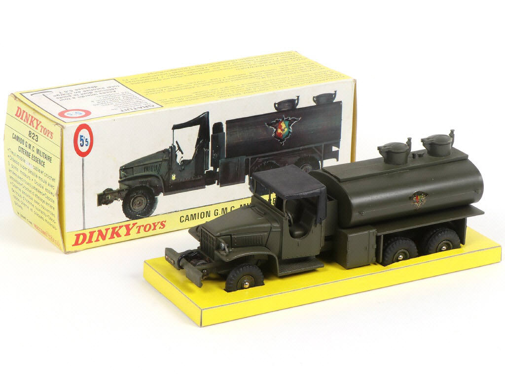 Lot 361 - DINKY TOYS (FRANCE) (1)