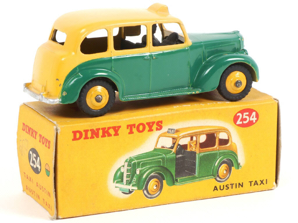 Lot 308 - DINKY TOYS (GB) (1)