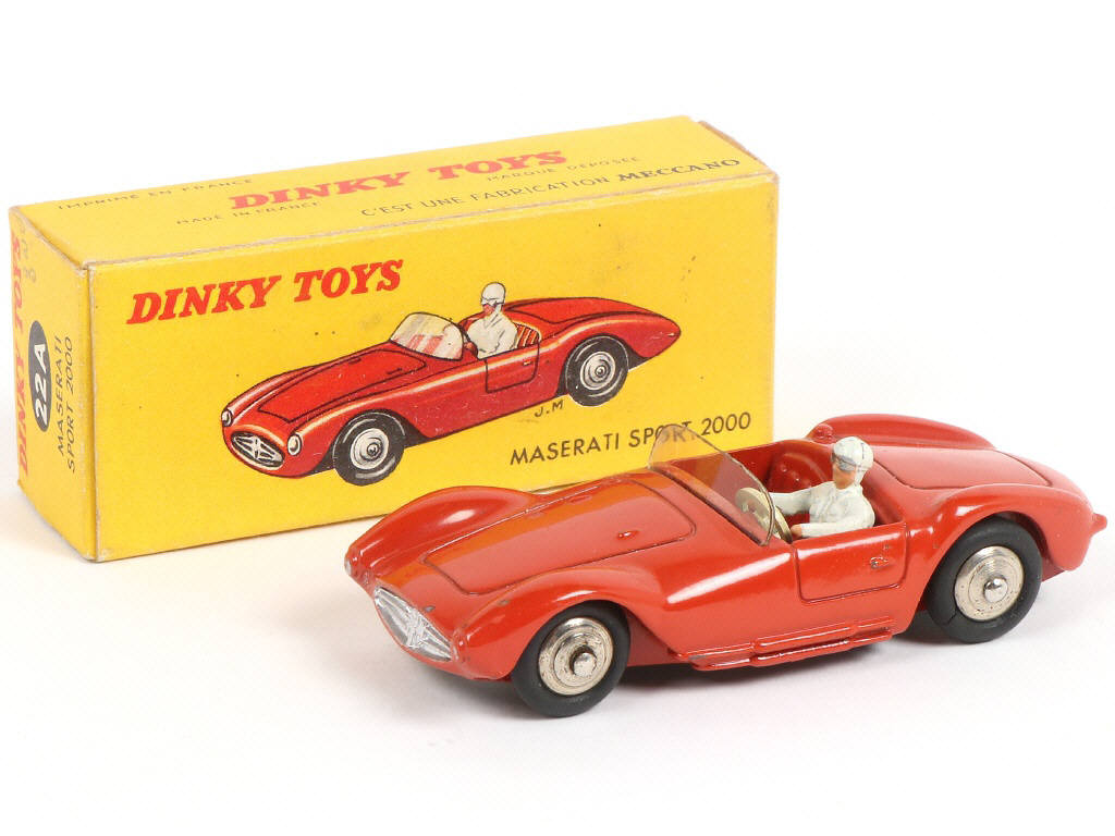 Lot 326 - DINKY TOYS (FRANCE) (1)