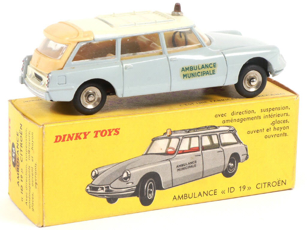 Lot 335 - DINKY TOYS (FRANCE) (1)