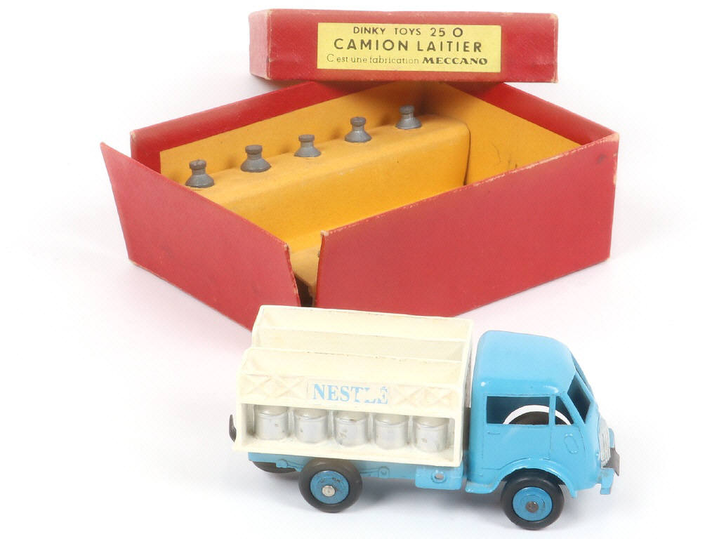 Lot 354 - DINKY TOYS (FRANCE) (1)