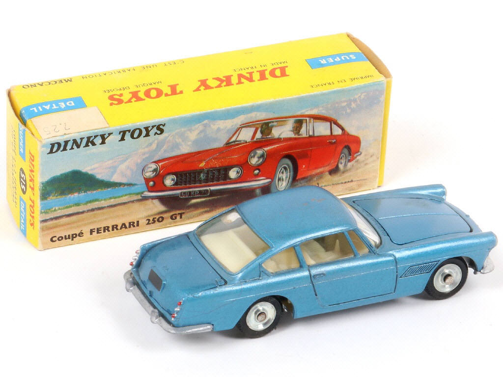 Lot 339 - DINKY TOYS (FRANCE) (1)