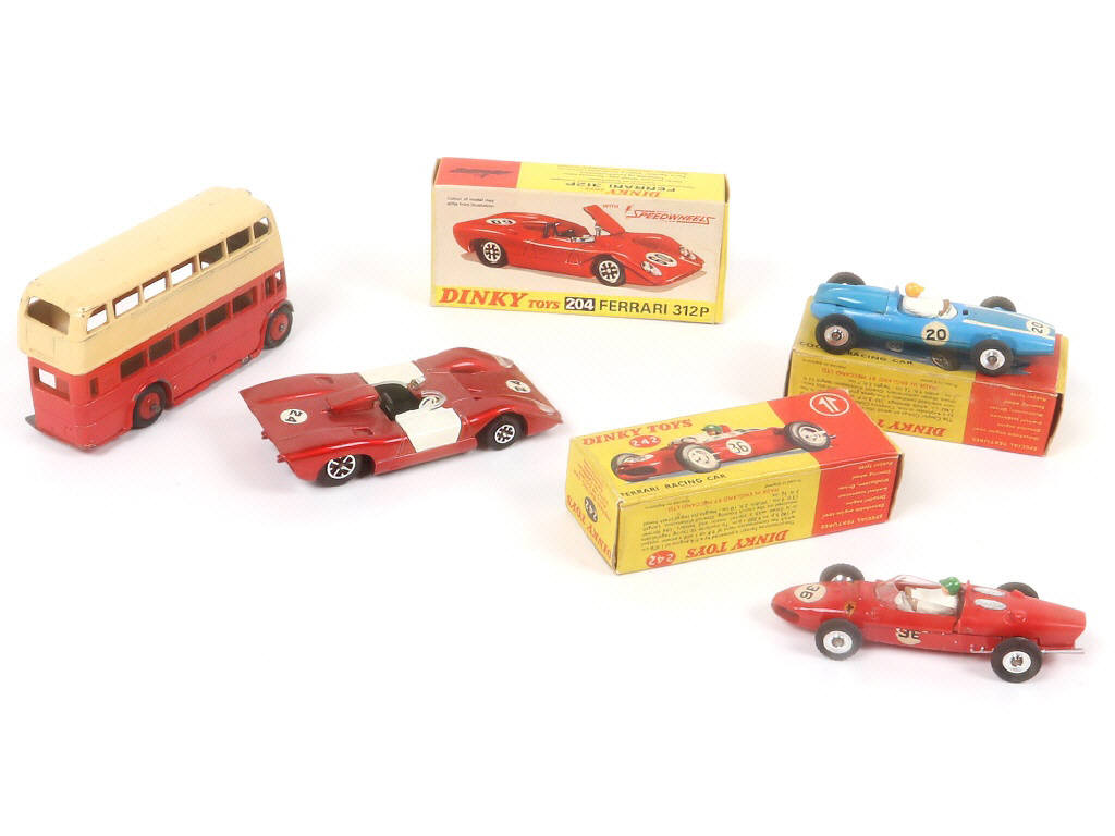 Lot 322 - DINKY TOYS (GB) (4)