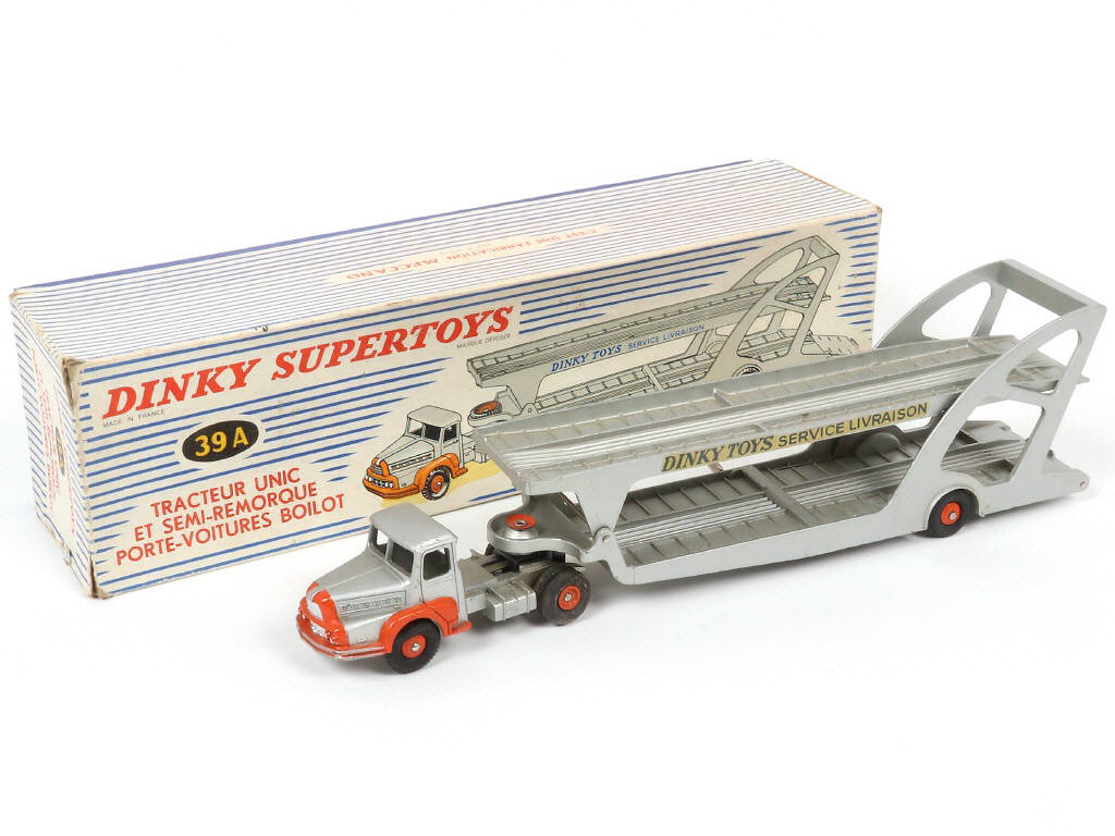 Lot 251 - DINKY TOYS (FRANCE) (1)