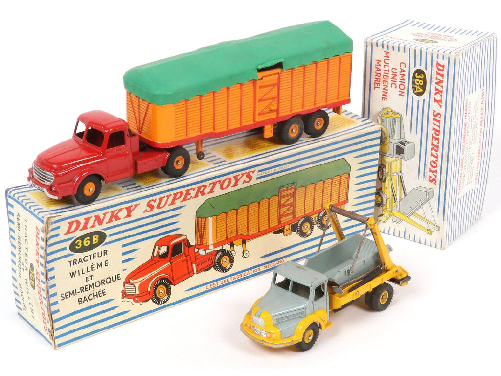 Lot 286 - DINKY TOYS (FRANCE) (2)