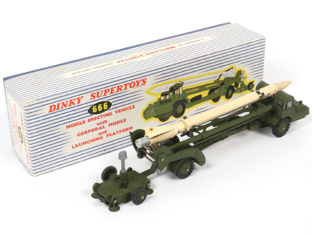 Lot 189 - DINKY TOYS (GB) (1)