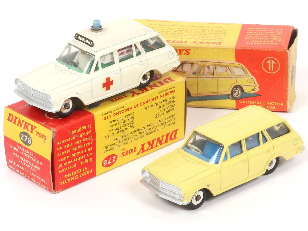 Lot 197 - DINKY TOYS (GB) (2)