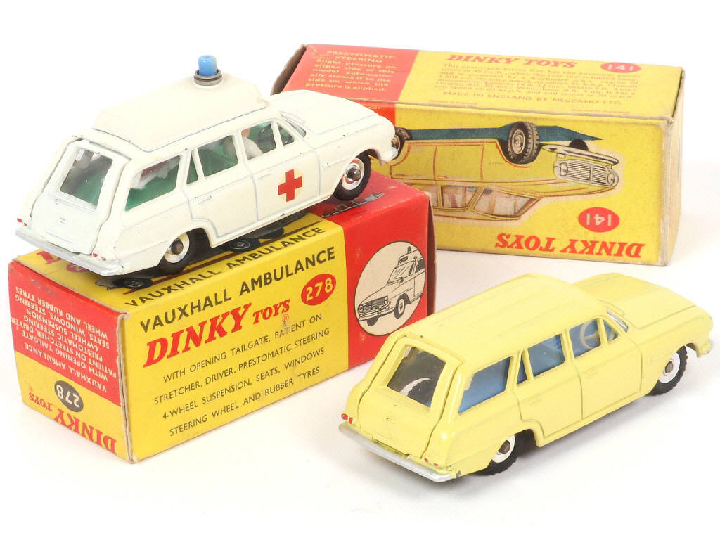 Lot 197 - DINKY TOYS (GB) (2)