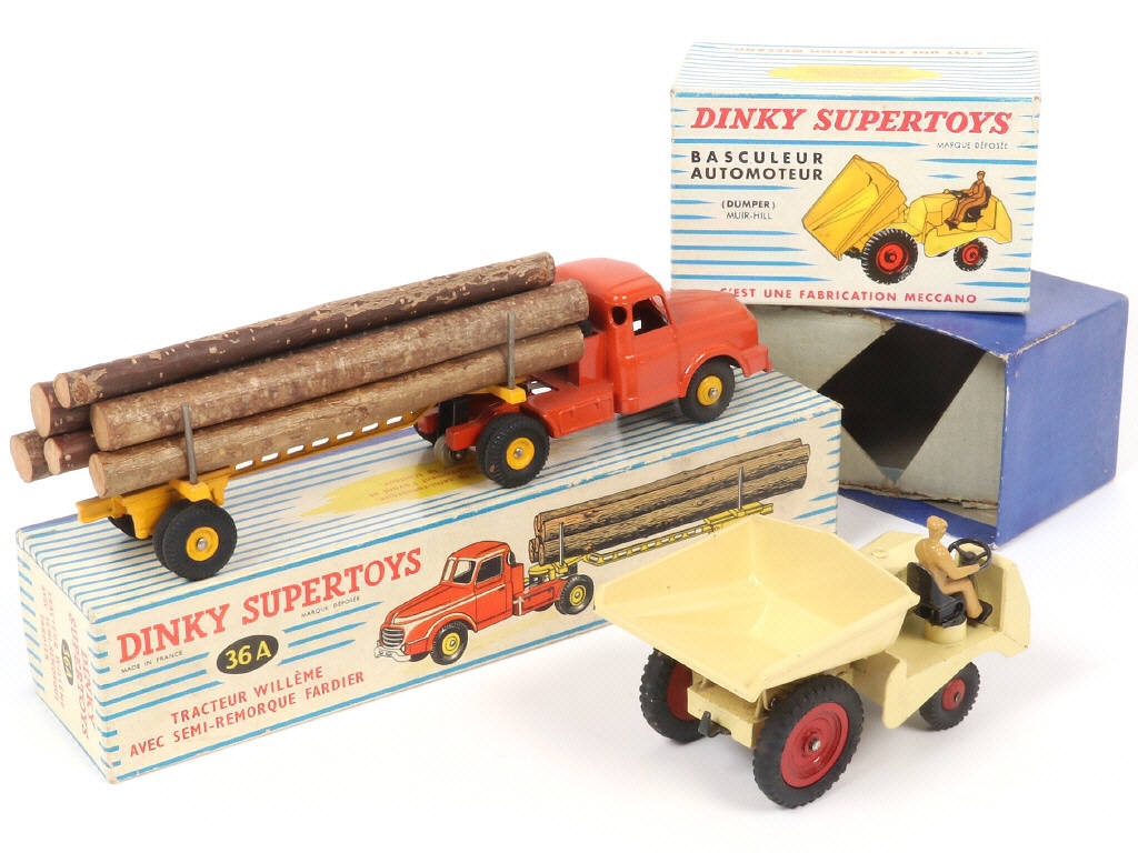 Lot 284 - DINKY TOYS (FRANCE) (1)