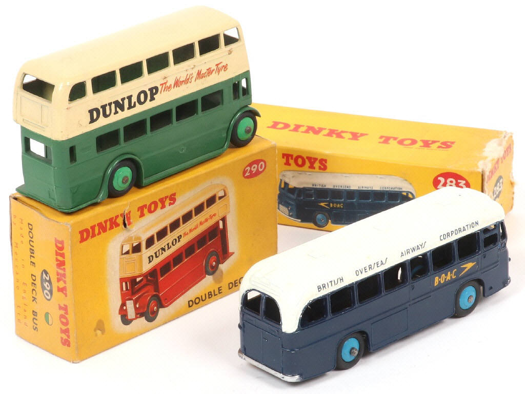 Lot 198 - DINKY TOYS (GB) (2)