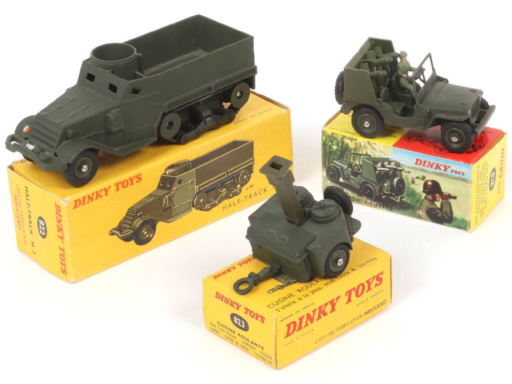 Lot 300 - DINKY TOYS (FRANCE) (3)