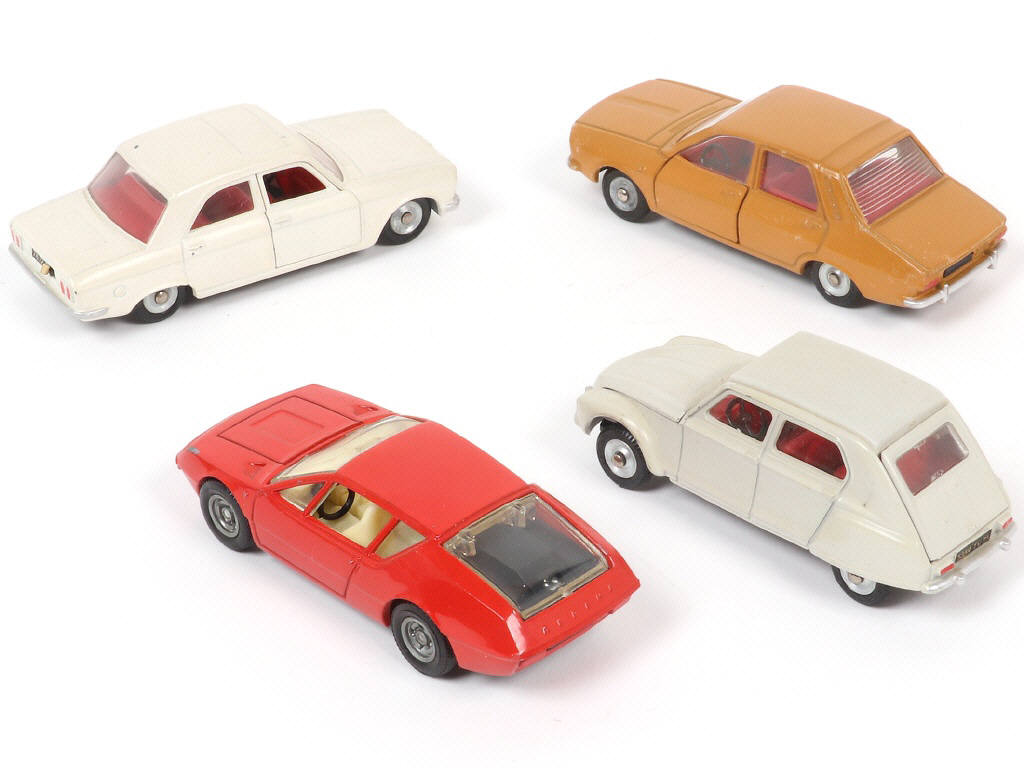 Lot 301 - DINKY TOYS (FRANCE) (4)