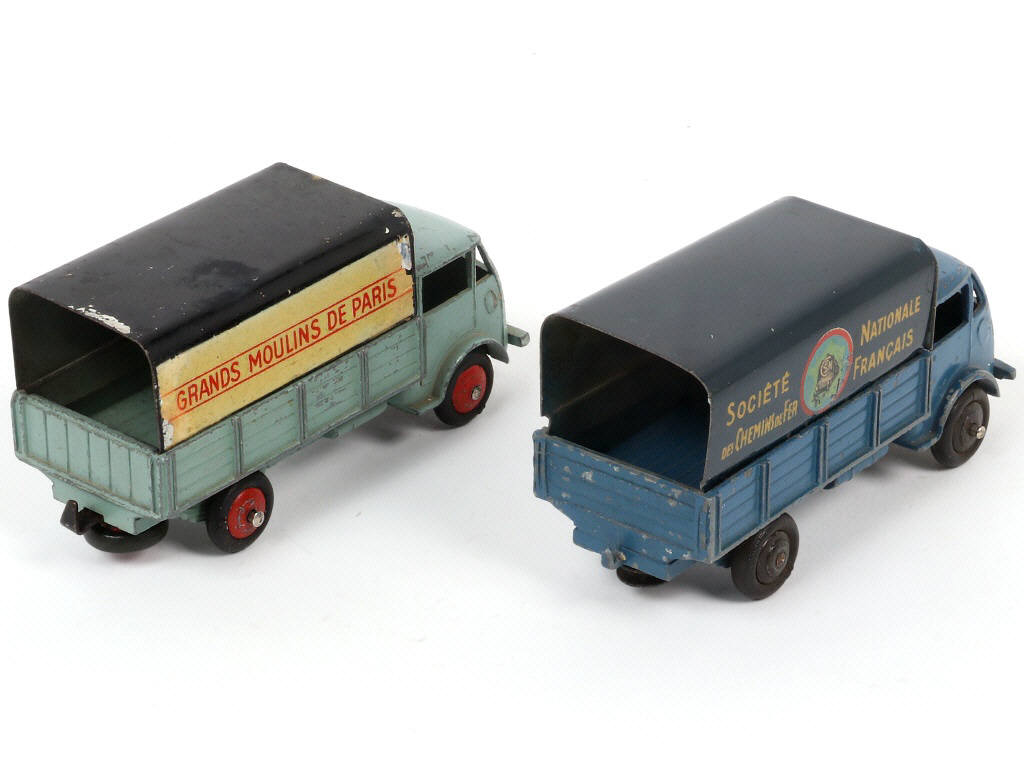 Lot 265 - DINKY TOYS (FRANCE) (2)