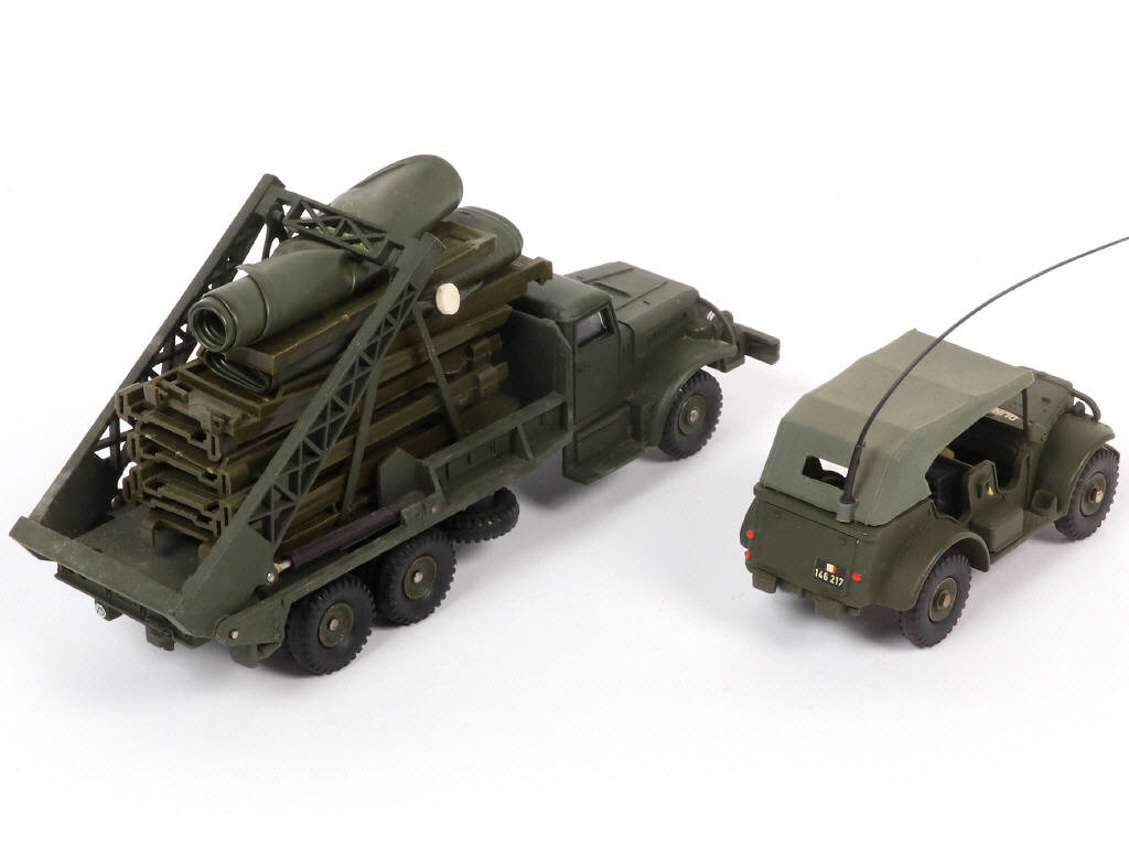 Lot 267 - DINKY TOYS (FRANCE) (2)