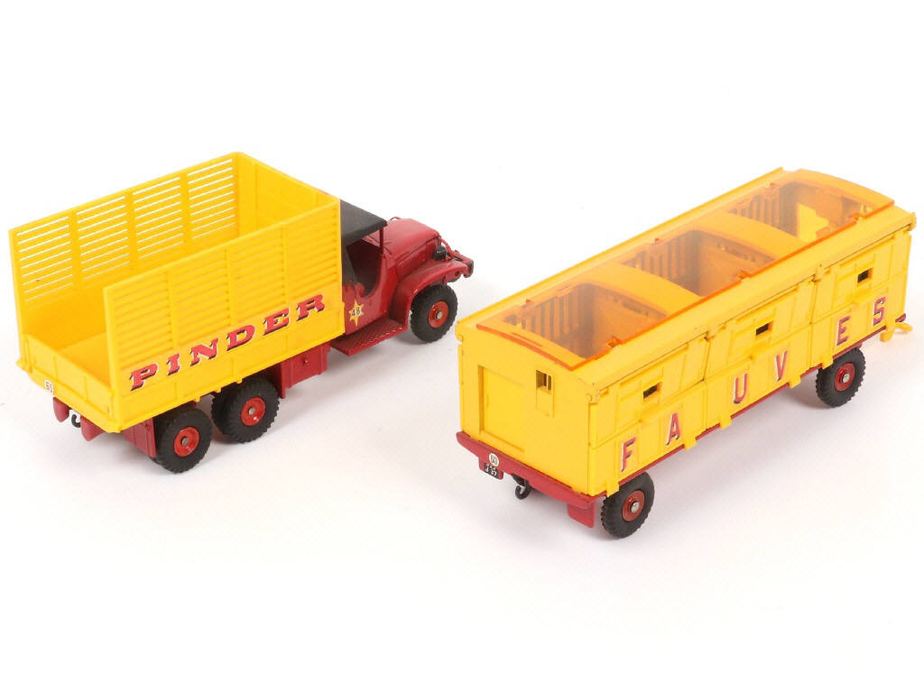 Lot 234 - DINKY TOYS (FRANCE) (1)