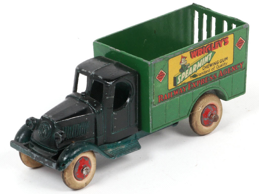 Lot 53 - TOOTSIETOY (USA) (1)