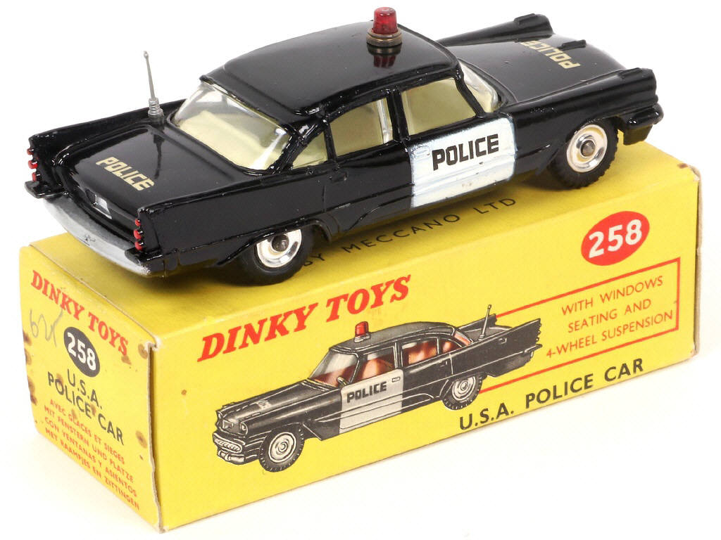 Lot 173 - DINKY TOYS (GB) (1)