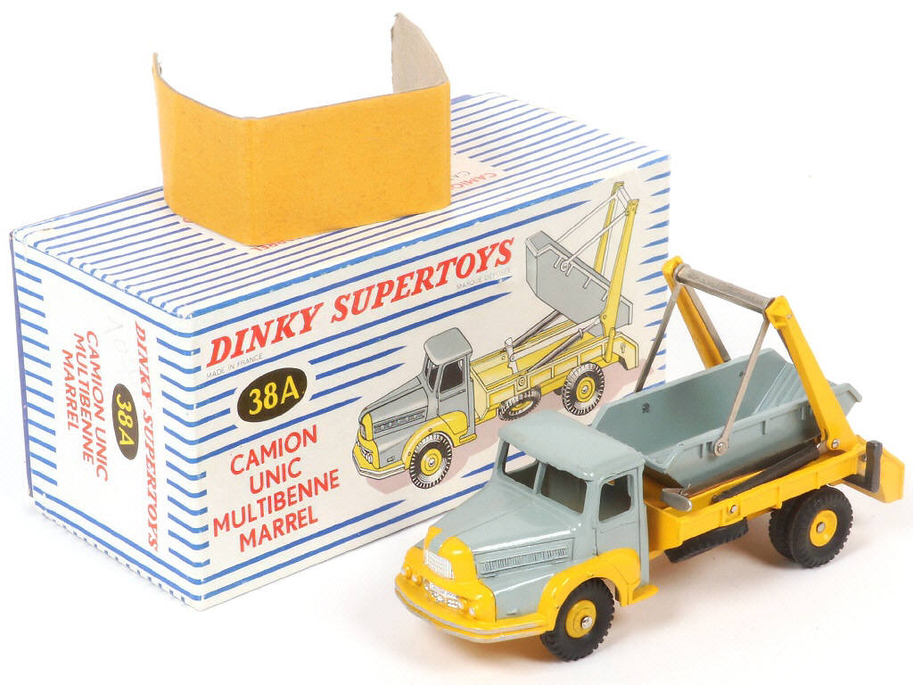 Lot 250 - DINKY TOYS (FRANCE) (1)