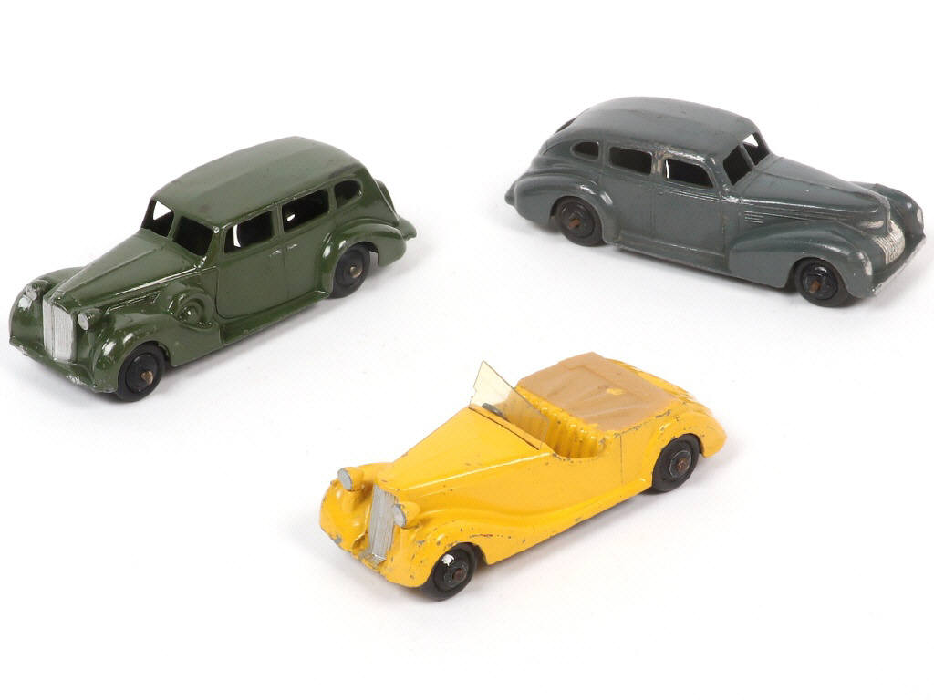 Lot 201 - DINKY TOYS (GB) (3)