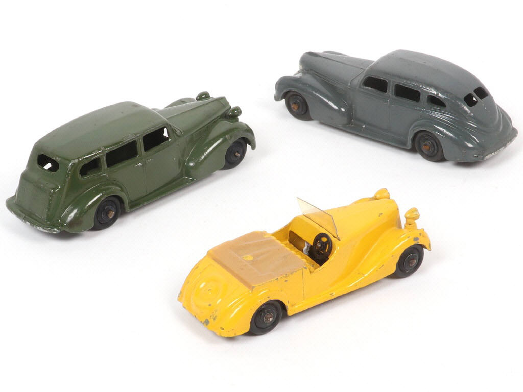 Lot 201 - DINKY TOYS (GB) (3)