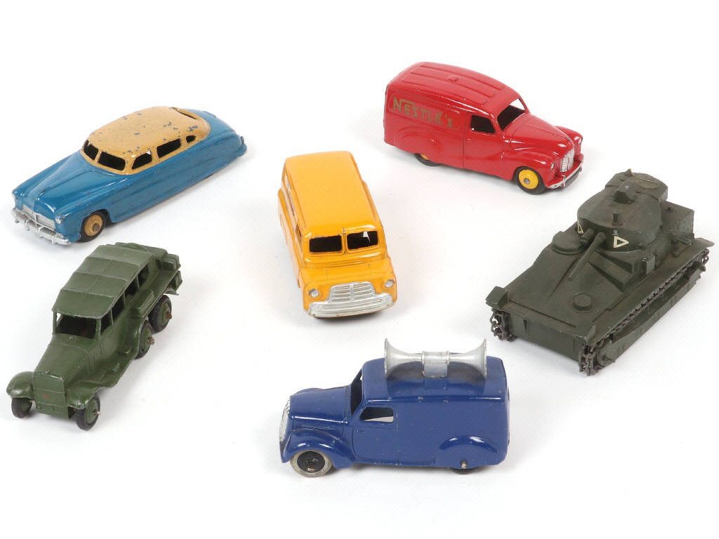 Lot 213 - DINKY TOYS (GB) (6)