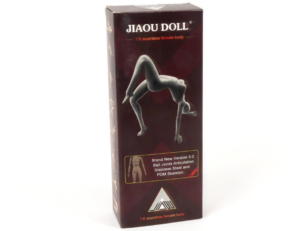 Lot 122 - JIAOU DOLL (USA) (1)
