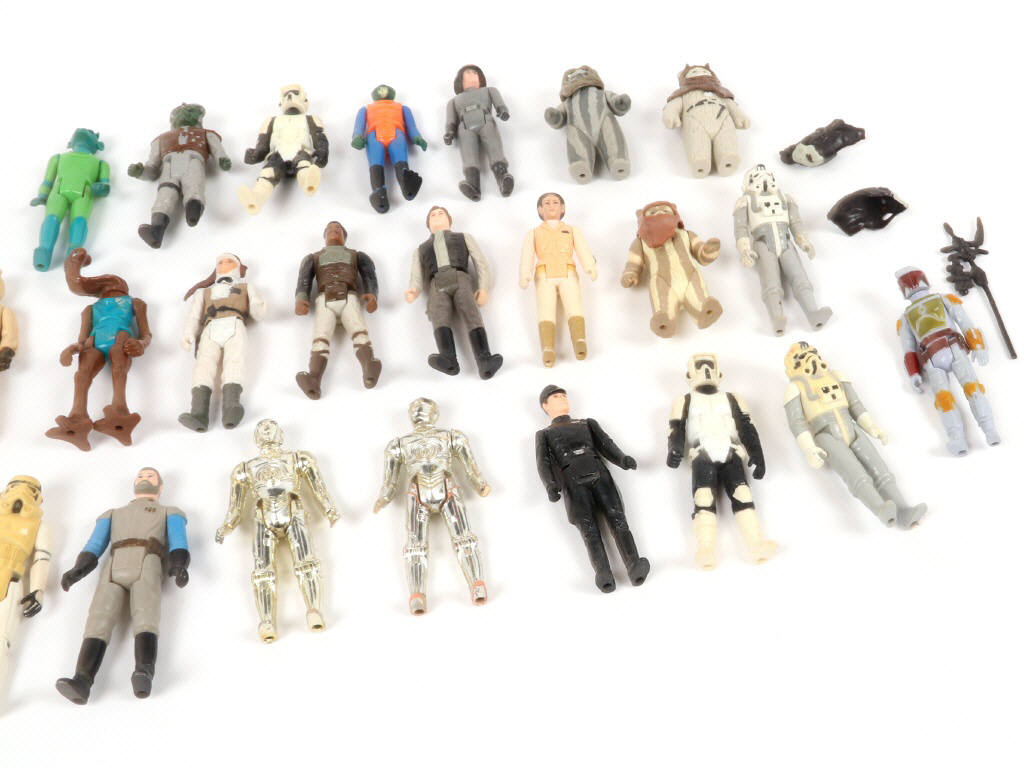Lot 11 - DIVERS (27)