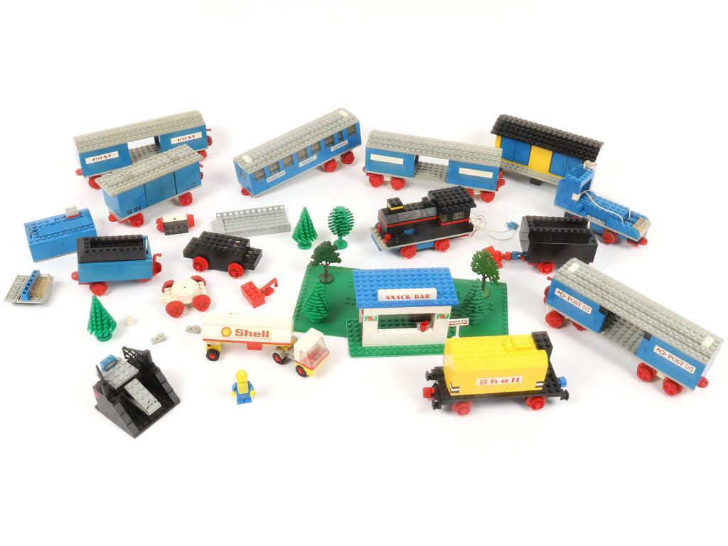 Lot 307 - LEGO (DANEMARK) (16)