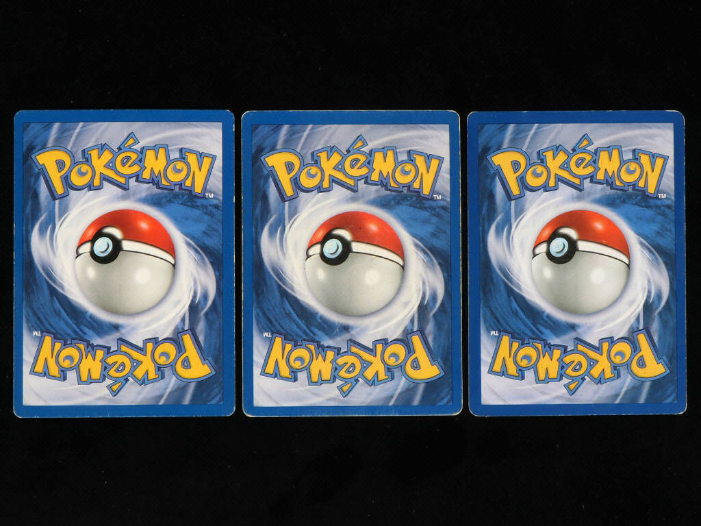 Lot 62 - POKEMON COMPANY (FRANCE) (3)